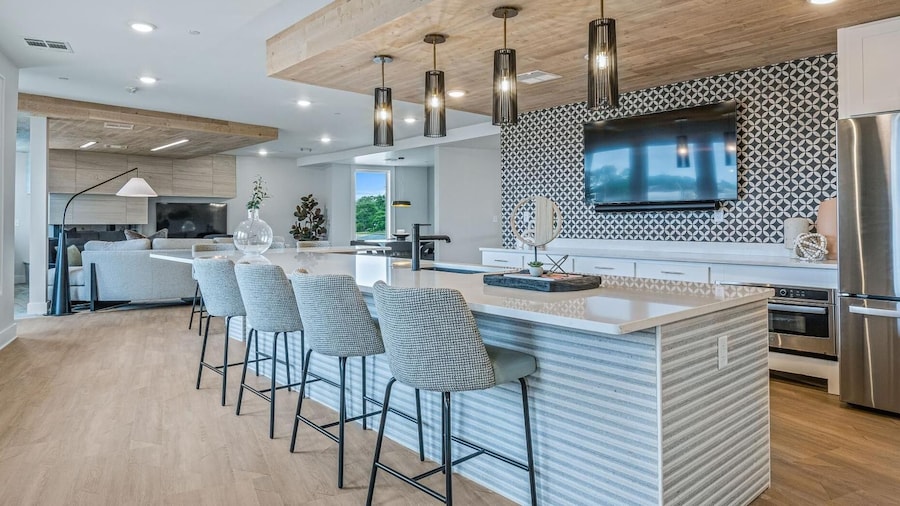 Landing Amazing 1bd, Clubhouse, Gym