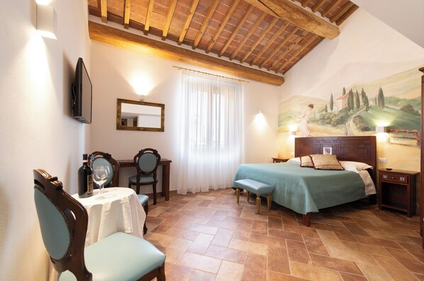 Room - Vrbo Property (Montepulciano)