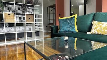 1 habitación, tabla de planchar con plancha, wifi y ropa de cama
