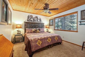 2 bedrooms, free WiFi, bed sheets - Hot Tub Under the Stars • Trails Out Your Door (Big Bear Lake)