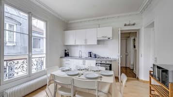 Apartment | Private kitchen | Fridge, microwave, oven, stovetop