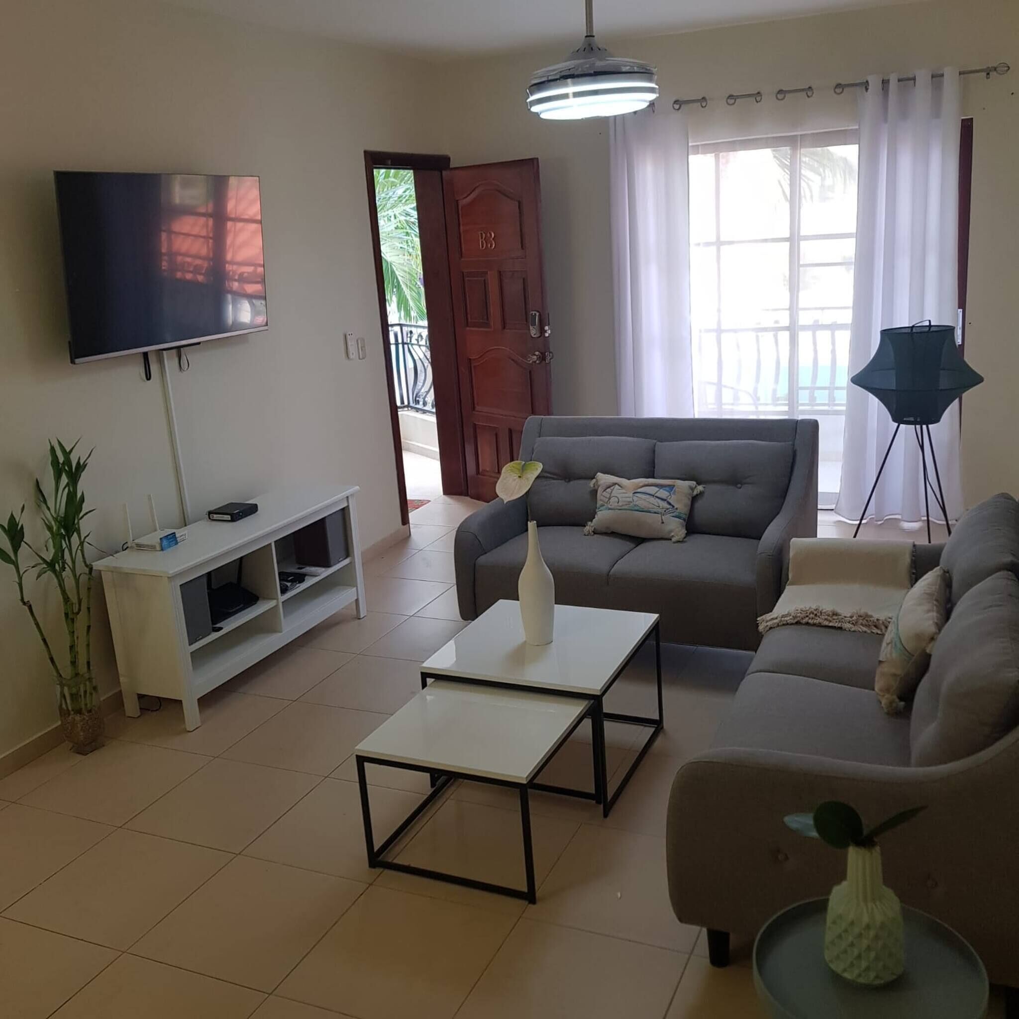 Apartment, 2 Bedrooms, Balcony | Living room