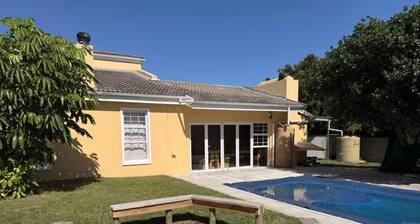 3 Bedroom, 2.5 bathroom home, 5 minutes from the beach, pet-friendly!