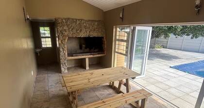 3 Bedroom, 2.5 bathroom home, 5 minutes from the beach, pet-friendly!