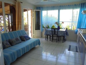 Living area - Location T3 meublée - Duranta - Relaxing stay with swimming pool. (Saint-Louis)