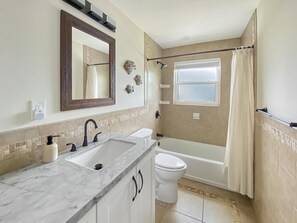 Bathroom - Simply Rotonda, full refund*, NO pool, sleeps 6 (Rotonda West)