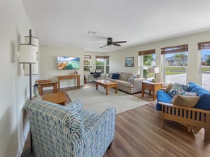 Living area - Simply Rotonda, full refund*, NO pool, sleeps 6 (Rotonda West)