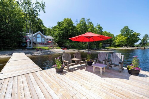 Luxury Cottage Compound in Parry Sound. Deep water docking and Sandy Beachfront!