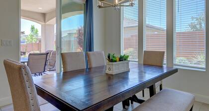 Heart of Sand Hollow 5 Bedroom W/ Fire Pit, Pool, & Hot Tub