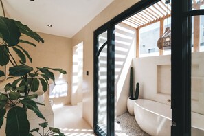 Romantic Villa, Pool View | Bathroom - Alua White (Kerobokan)