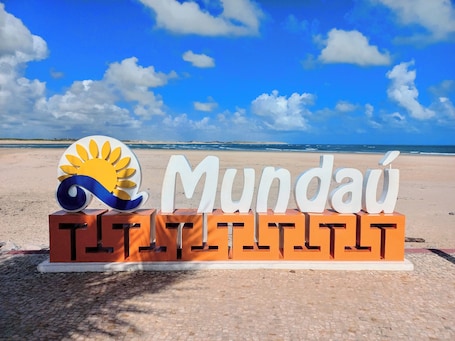 Beach nearby, white sand, 6 beach bars. Pousada Aconchego em Mundaú