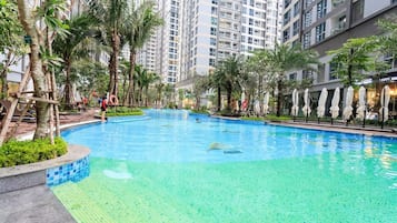 Piscine couverte/extérieure