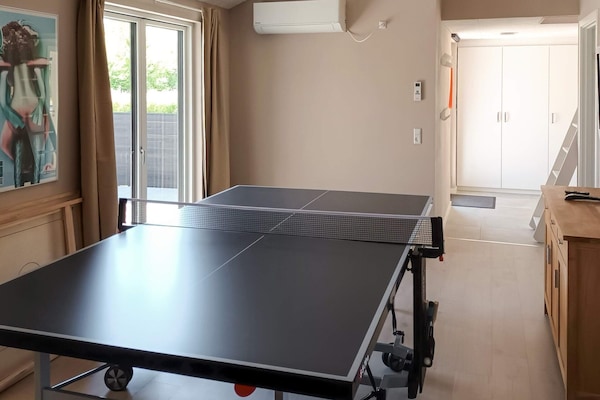 House | Game room