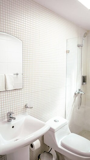 Appartement, 1 chambre | Salle de bain
