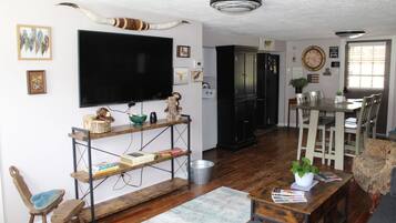 Smart TV, DVD player