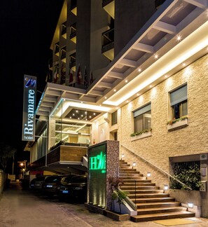 Front of property - Hotel Rivamare Jesolo (Jesolo)