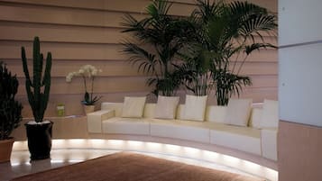 Sala de estar en el lobby