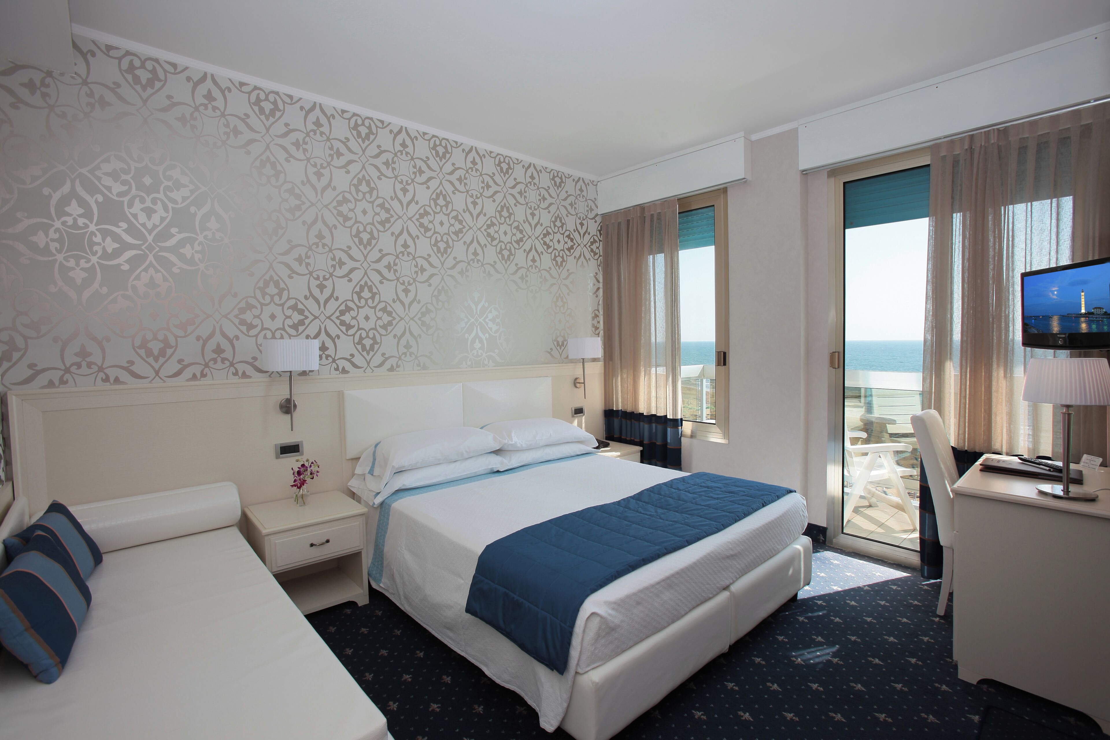 Deluxe Double or Twin Room | Egyptian cotton sheets, premium bedding, memory foam beds, in-room safe