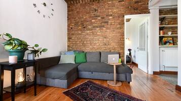 Loft, 2 Bedrooms, Smoking | Living room