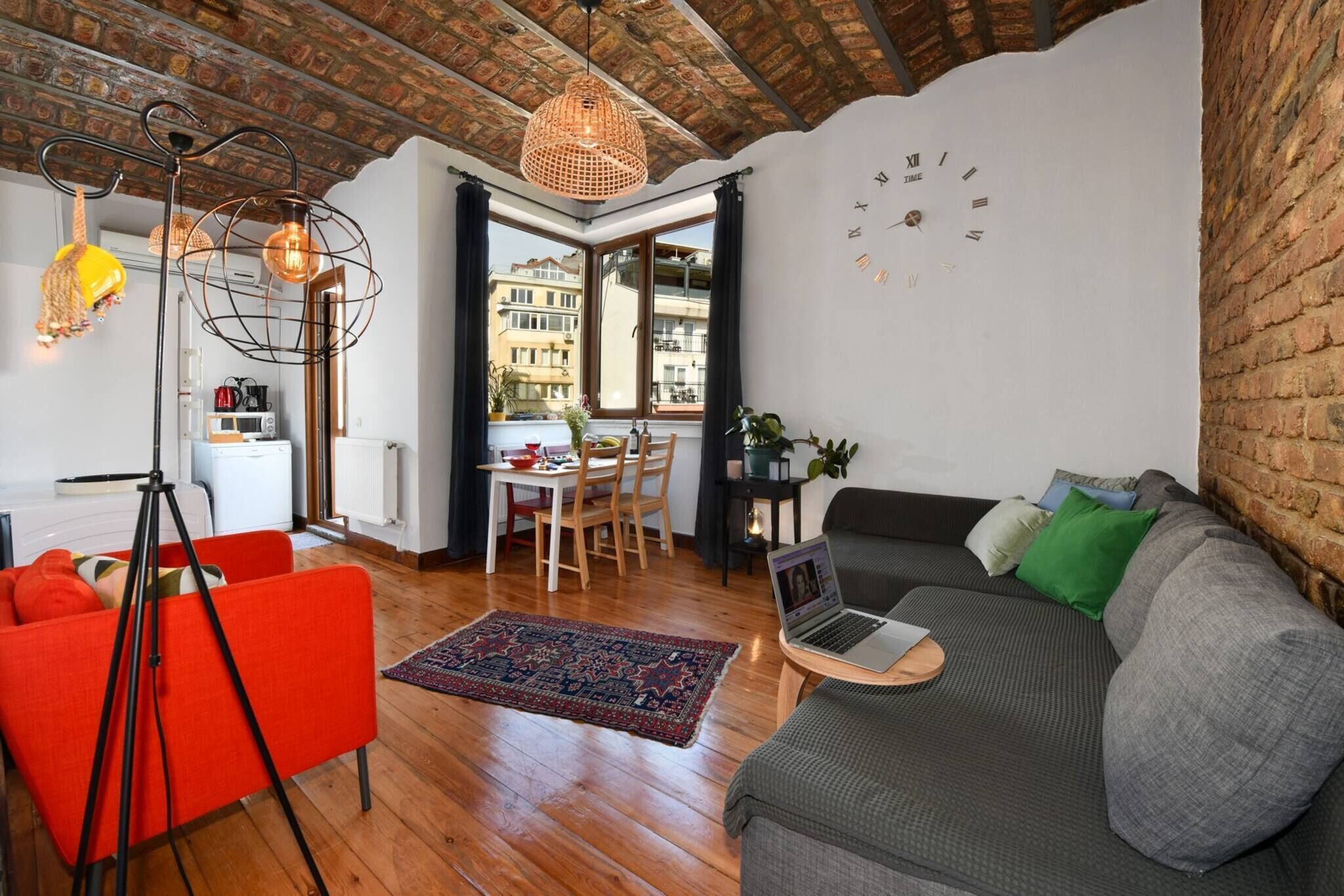 Loft, 2 Bedrooms, Smoking | Living room