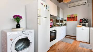 Loft, 2 Bedrooms, Smoking | Laundry