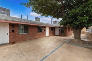 Exterior - Cozy Coastal-Inspired Stay 1 Bed 1 Bath | King Bed (El Paso)