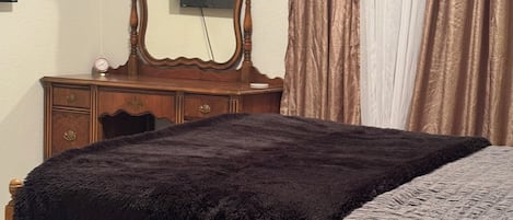 1 bedroom, WiFi, bed sheets