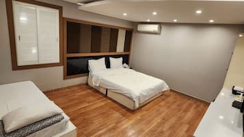 Deluxe Twin Room, Housekeeping, City View
