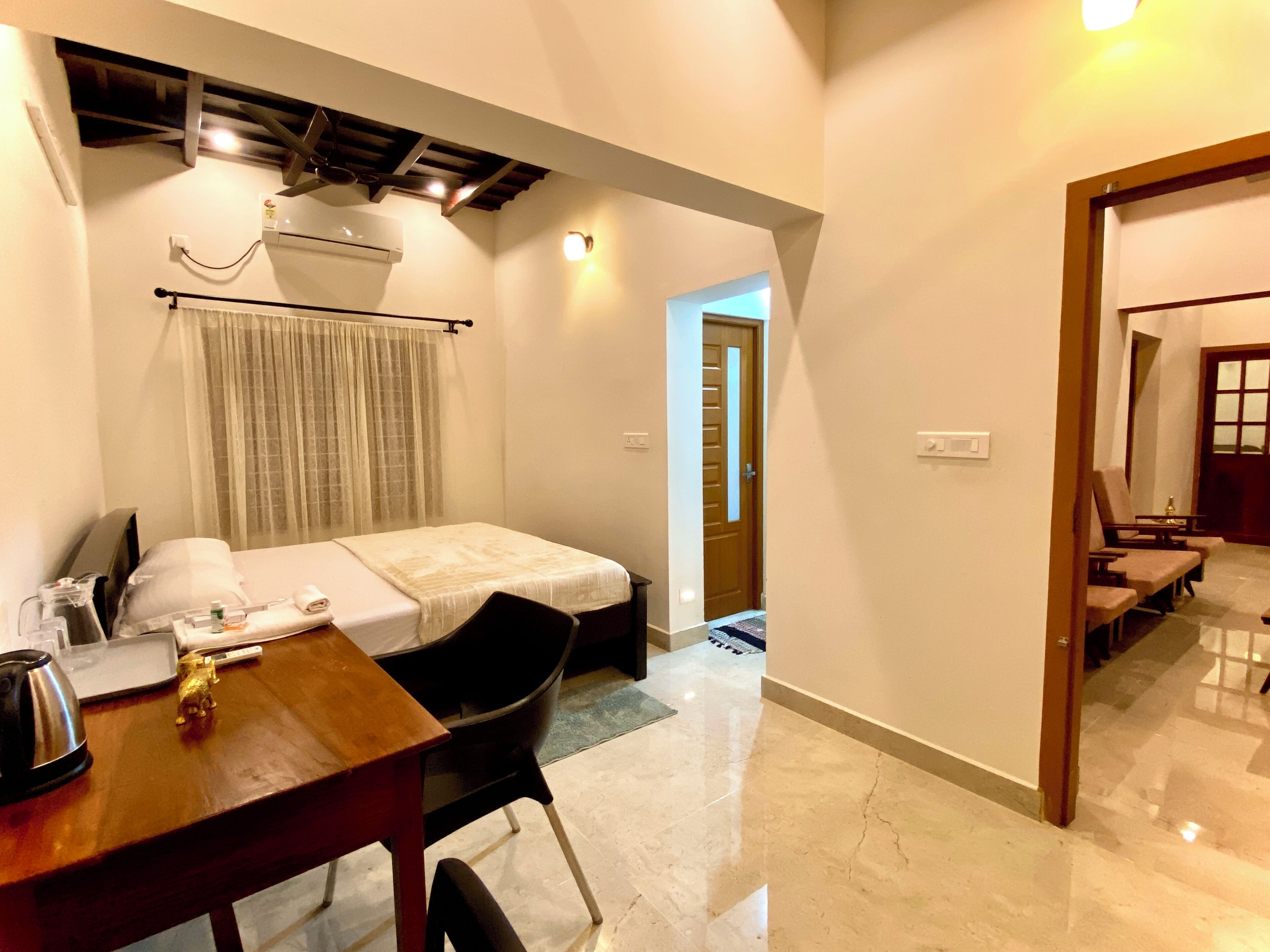 3 habitaciones, tabla de planchar con plancha y wifi 
