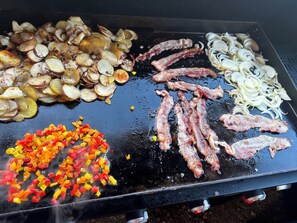 Food and drink - The Retreat (Beaver Island)