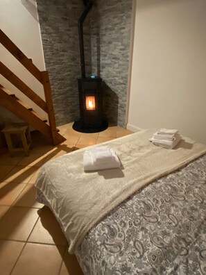 1 chambre, Wi-Fi gratuit, draps fournis