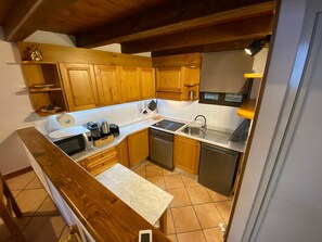 Private kitchen - Vrbo Property (Germagno)