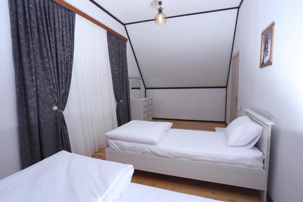 Soundproofing, free WiFi