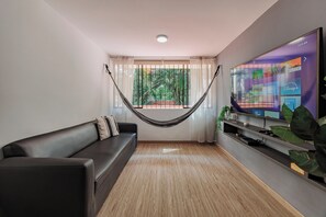 Living area - Perfect 3-bedroom apartment in Medellín for a relaxing stay (Medellín)