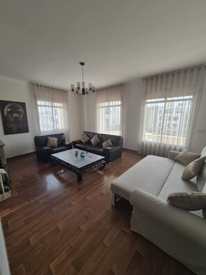 TV - Hassan Grand Standing Station 3min/Honey Rabat stay (Rabat)