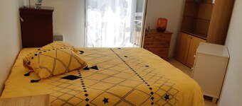 Residential apartment Dinard 3 rooms South West quiet view on private garden