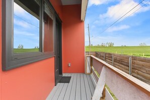 Exterior detail - Riverside Retreat! Quiet and Charming 2 bed/2 bath (New Orleans)