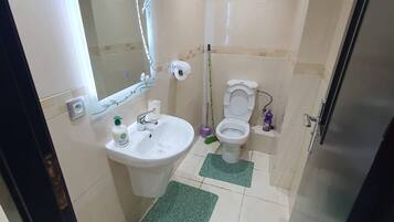 Apartment, 2 Bedrooms | Bathroom