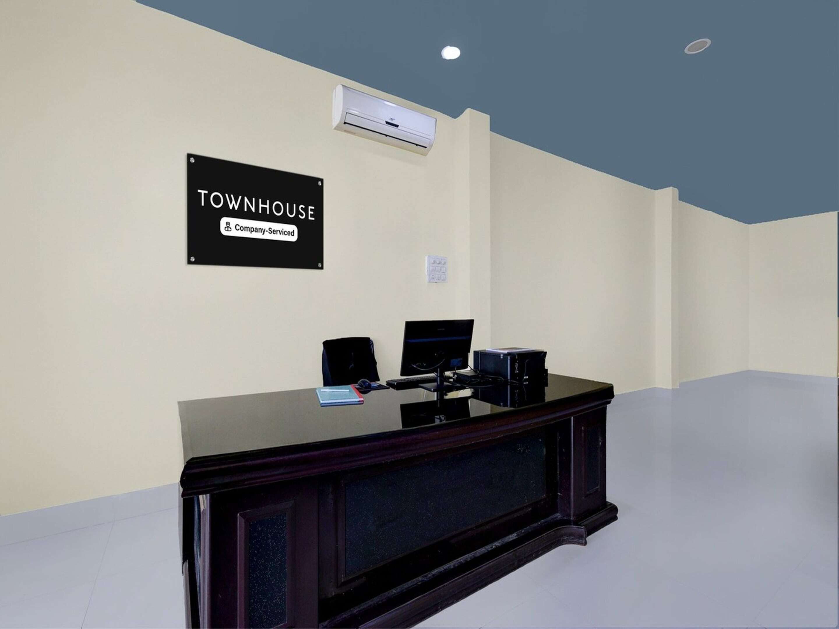 House | Reception