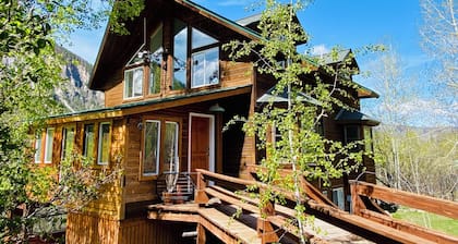 New!! Relax and enjoy this peaceful, secluded home at the end of the road.