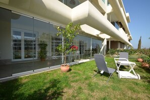 Terrace/patio - Los Colibries 2002 - Two Bedroom Apartment, Sleeps 5 (Punta del moral)