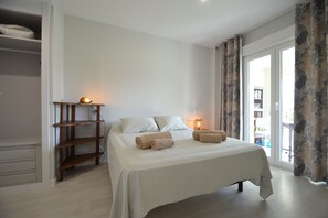 Iron/ironing board, free WiFi, bed sheets - Los Colibries 2002 - Two Bedroom Apartment, Sleeps 5 (Punta del moral)