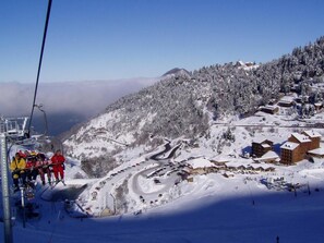 Snow and ski sports - T2 at the foot of the Guzet snow slopes residence sports hall, swimming pool and sauna (Ustou)