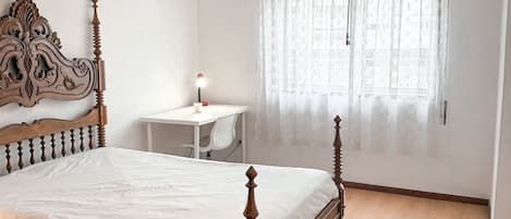 3 bedrooms, WiFi, bed sheets