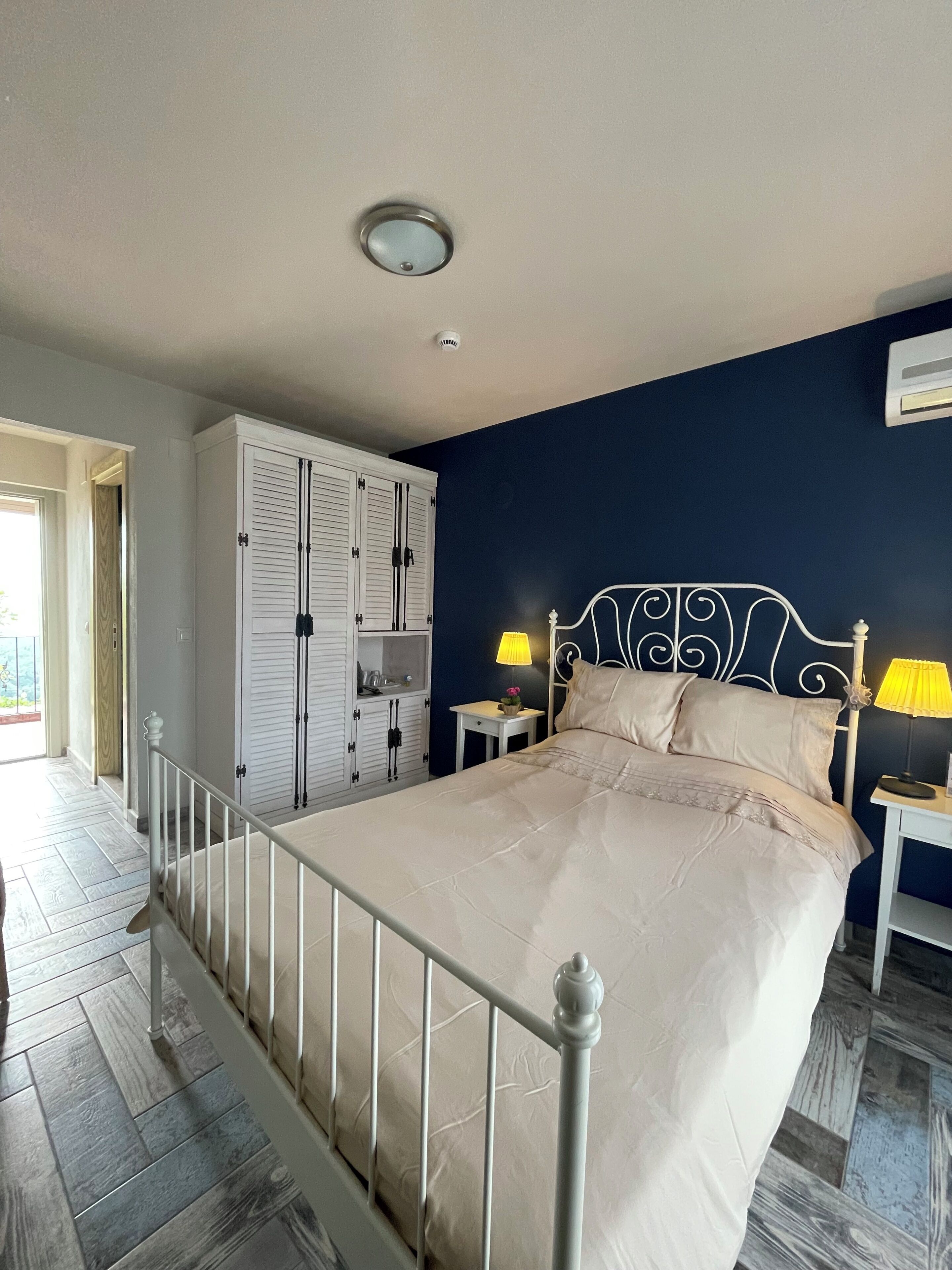 Standard Room, Balcony, Mountain View