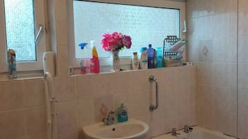 House, 3 Bedrooms, Accessible | Bathroom