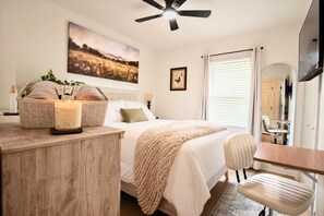 3 habitaciones, tabla de planchar con plancha, wifi y ropa de cama 