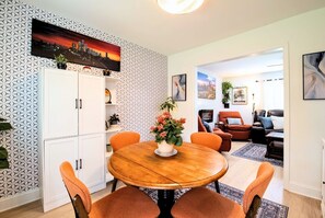 Interior - Stylish Zen 3BR Upper Level Near CLT & Whitewater (Charlotte)