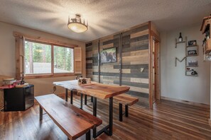 Dining - Bear Cabin: Walk to Lake! Porch views, updated, cozy, Rafting is open! Dog (Carnelian Bay)