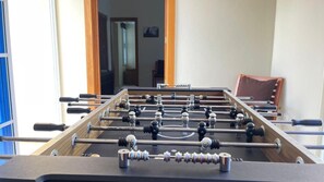 Game room - Cozy Penthouse Beach in Punta Cana, Apt 3 Bedrooms, 4 Bed-3 Bath-Pool-BBQ-AC (Punta Cana)